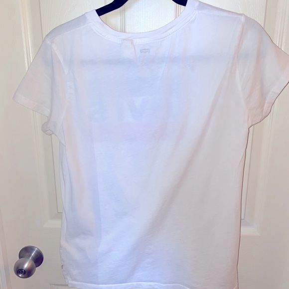Levi’s T-Shirt - Picture 2 of 3